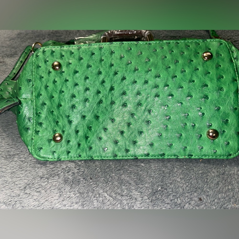 🤑3/$18 Faux Ostrich Purse - Picture 3 of 7